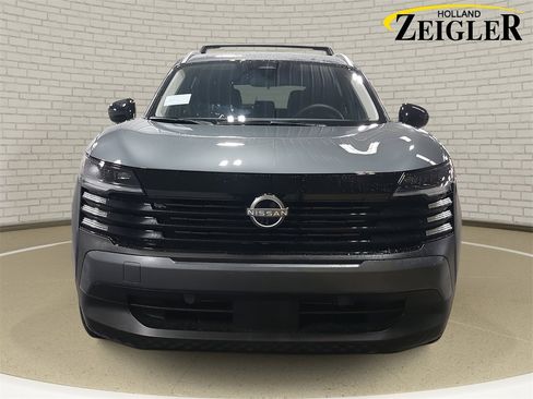 New 2026 Nissan Kicks SV image 2