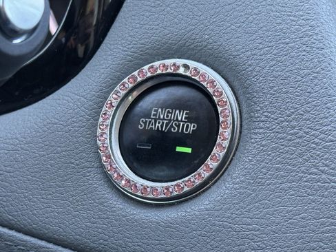 Used 2017 Cadillac XT5 Luxury w/ Driver Awareness Package image 28