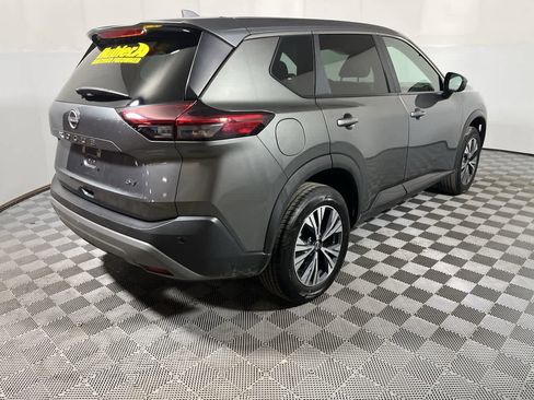 Used 2023 Nissan Rogue SV image 8