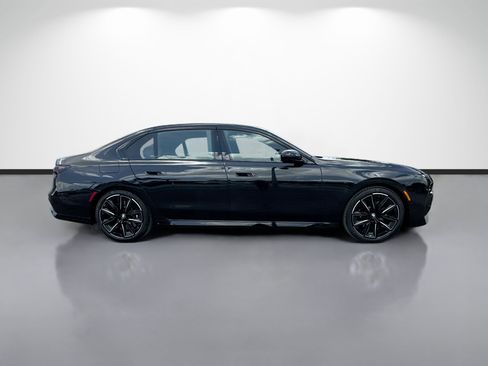 New 2026 BMW 760i xDrive w/ Executive Package AWD/4WD image 2