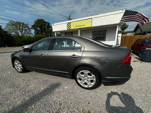 Used 2011 Ford Fusion SE w/ 202A Rapid Spec Order Code image 2