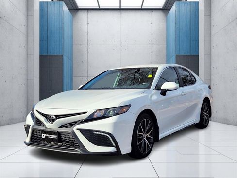 Used 2023 Toyota Camry SE image 22