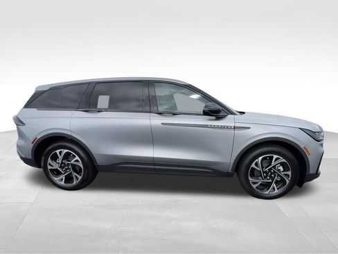 New 2026 Lincoln Nautilus Premier w/ Jet Appearance Package AWD/4WD image 9