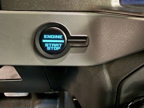 Used 2024 Ford Bronco Black Diamond image 27