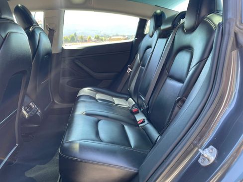Used 2018 Tesla Model 3 Performance AWD/4WD image 18