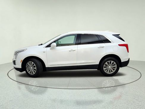 Used 2017 Cadillac XT5 Luxury w/ Driver Awareness Package FWD image 14