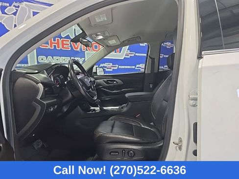 Used 2020 Chevrolet Traverse LT FWD image 14
