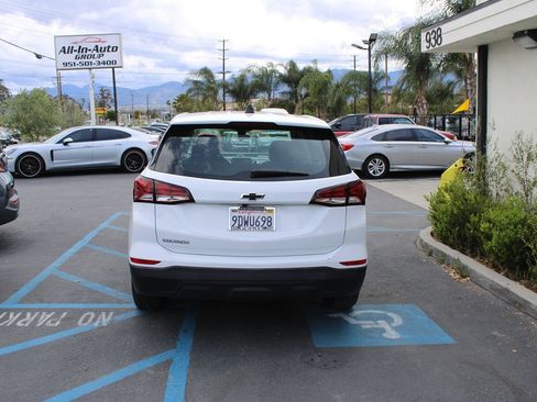 Used 2022 Chevrolet Equinox LS FWD image 7