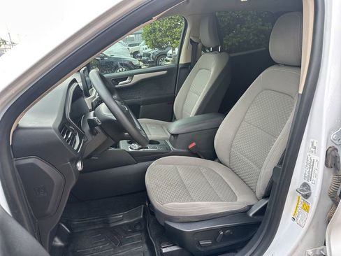 Used 2020 Ford Escape SE FWD image 10
