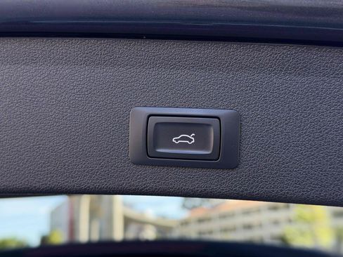 Used 2017 Audi Q5 2.0T Premium Plus w/ Technology Package image 10