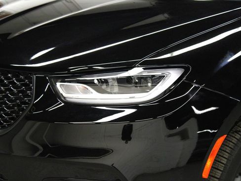 New 2026 Chrysler Pacifica Select image 35