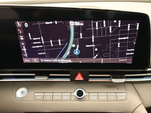Used 2024 Hyundai Elantra SEL FWD image 4
