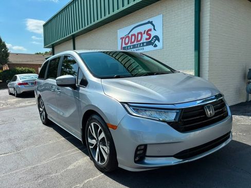 Used 2024 Honda Odyssey Touring image 5