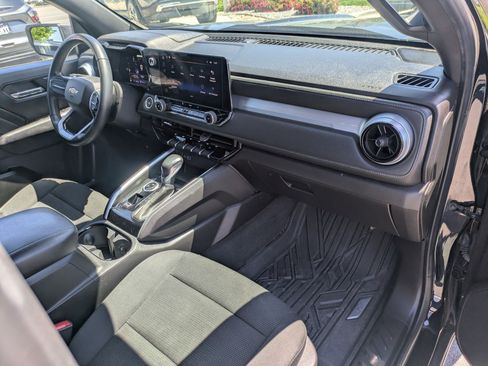 Used 2023 Chevrolet Colorado LT AWD/4WD image 32