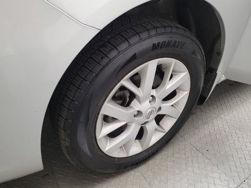 Used 2019 Nissan Versa SV w/ SV Special Edition Package image 31