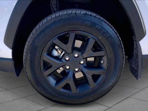 Used 2024 Toyota RAV4 LE image 10