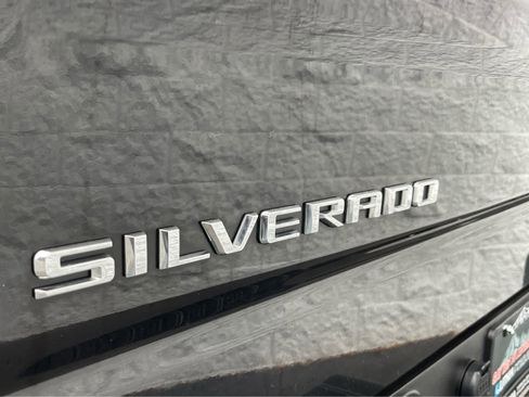 Used 2021 Chevrolet Silverado 1500 LT image 9