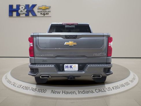 Used 2021 Chevrolet Silverado 1500 High Country w/ Technology Package image 5