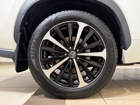 Certified 2021 Toyota Highlander XSE AWD/4WD image 9