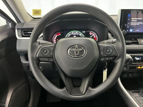Used 2024 Toyota RAV4 LE AWD/4WD image 5