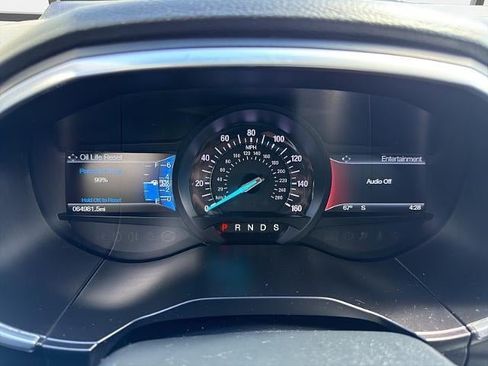 Used 2018 Ford Edge Titanium w/ Equipment Group 301A AWD/4WD image 27