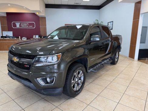Used 2018 Chevrolet Colorado Z71 AWD/4WD image 3