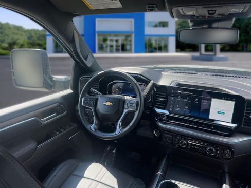 Certified 2025 Chevrolet Silverado 2500 High Country AWD/4WD image 35