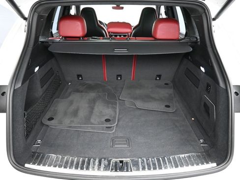 Used 2022 Porsche Cayenne Turbo S image 30