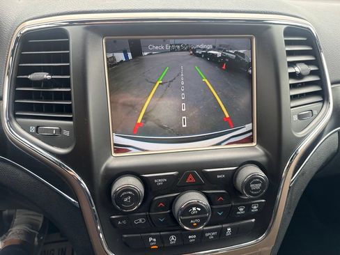 Used 2017 Jeep Grand Cherokee Limited AWD/4WD image 33
