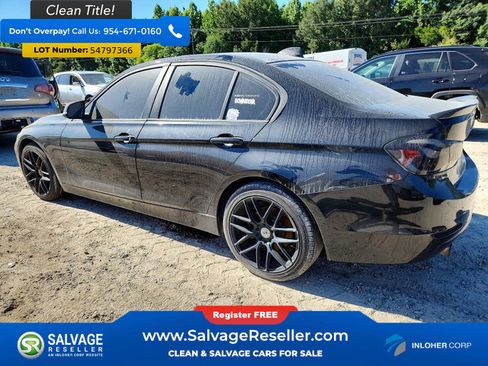 Used 2014 BMW 320i xDrive Sedan AWD/4WD image 3