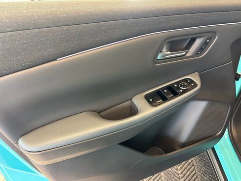 New 2026 Nissan Leaf Platinum+ w/ Cargo Package (Platinum+) image 13