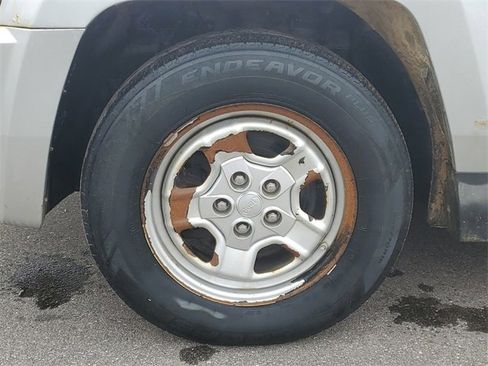 Used 2010 Jeep Patriot Sport image 5