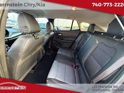 Used 2025 Chevrolet Trax LT FWD image 25