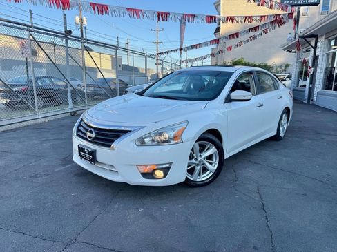 Used 2013 Nissan Altima 2.5 SL w/ Technology Pkg image 1