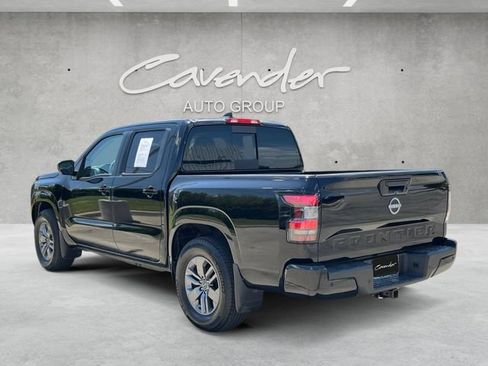 Used 2025 Nissan Frontier SV w/ SV Convenience Package RWD image 14