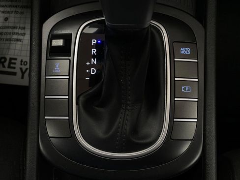 Certified 2025 Hyundai Kona SEL AWD/4WD image 26