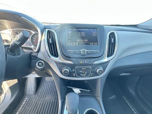 Used 2024 Chevrolet Equinox LS w/ LS Convenience Package image 13