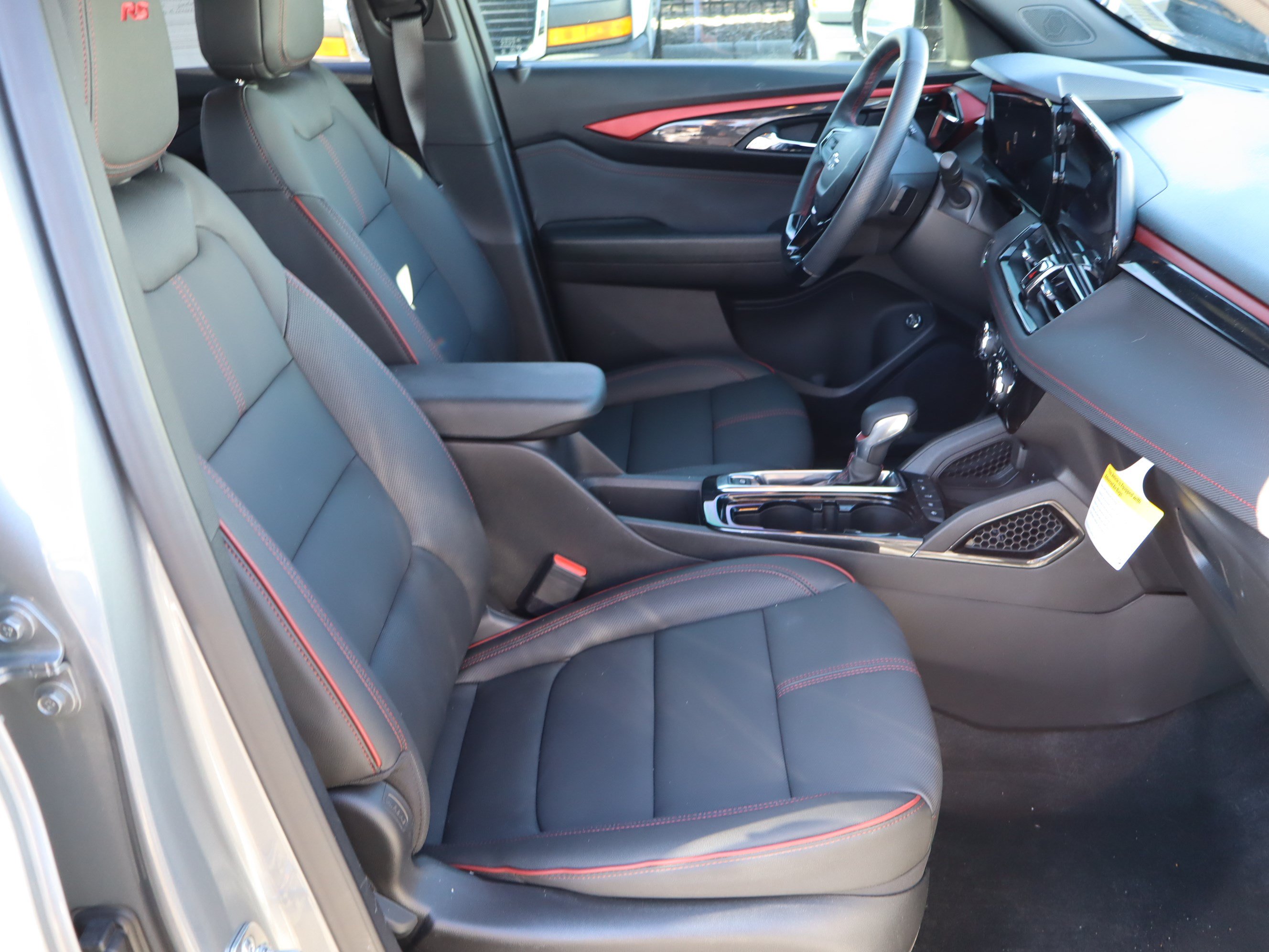 Used 2026 Chevrolet TrailBlazer RS w/ Convenience Package FWD image 38