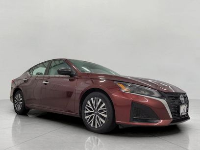 Used 2025 Nissan Altima 2.5 SV