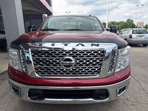 Used 2019 Nissan Titan SV w/ SV Convenience Package AWD/4WD image 9