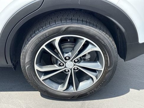 Certified 2020 Buick Encore GX Select FWD image 30