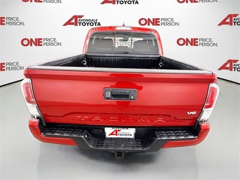 Certified 2022 Toyota Tacoma TRD Off-Road image 6