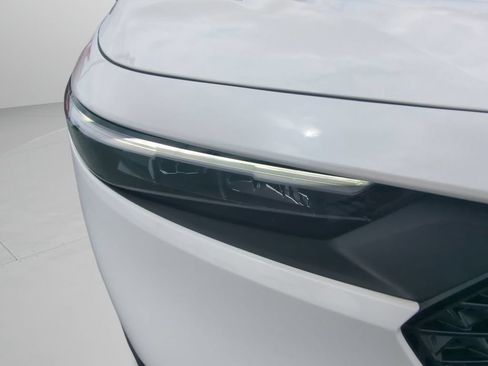 Certified 2025 Honda Accord LX image 23