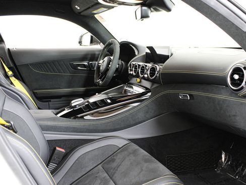 Used 2020 Mercedes-Benz AMG GT R image 30