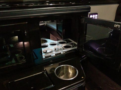 Used 2015 Mercedes-Benz Sprinter 2500 image 29