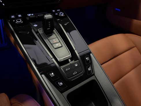 Used 2025 Porsche 911 Carrera image 18