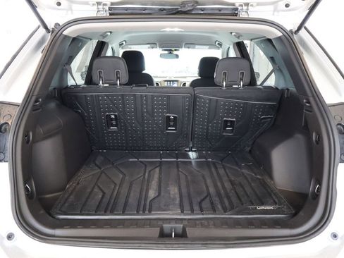 Used 2018 Chevrolet Equinox LT w/ LPO, Cargo Package FWD image 28