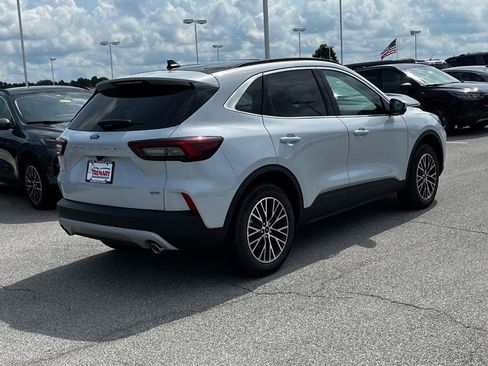New 2025 Ford Escape SE w/ PHEV Premium Package image 3