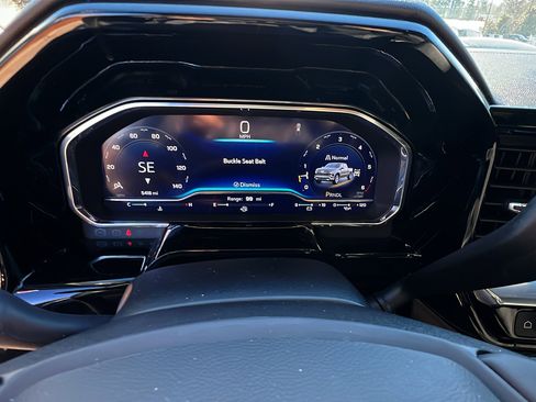 Used 2025 Chevrolet Silverado 1500 LT image 30