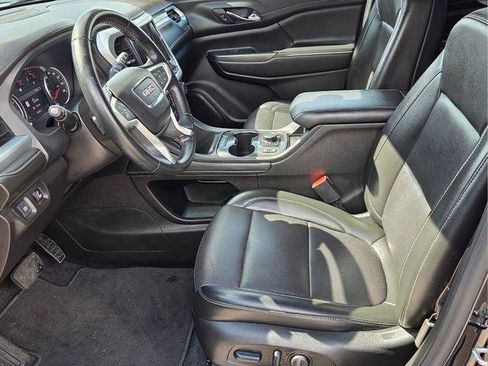 Used 2023 GMC Acadia SLT FWD image 10